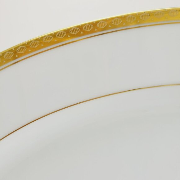 Noritake Richmond 13" Oval Platter White Base Gold Etched Band Elegant Dining - Picture 4 of 9